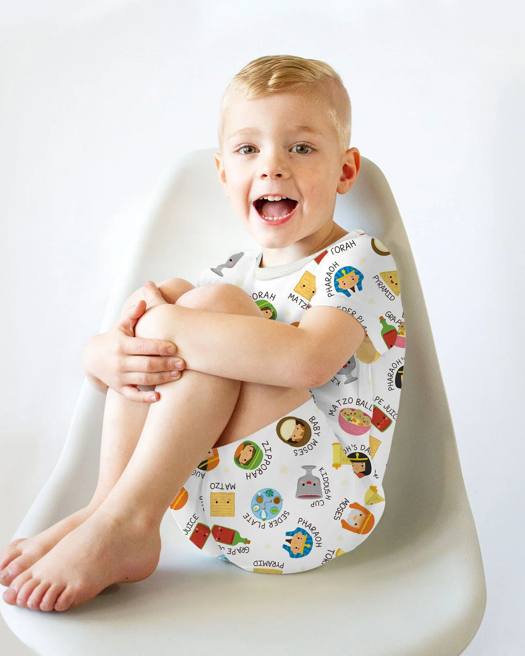 Template Zweiteiliges Pyjama-Set mit kurzen Ärmeln und Shorts