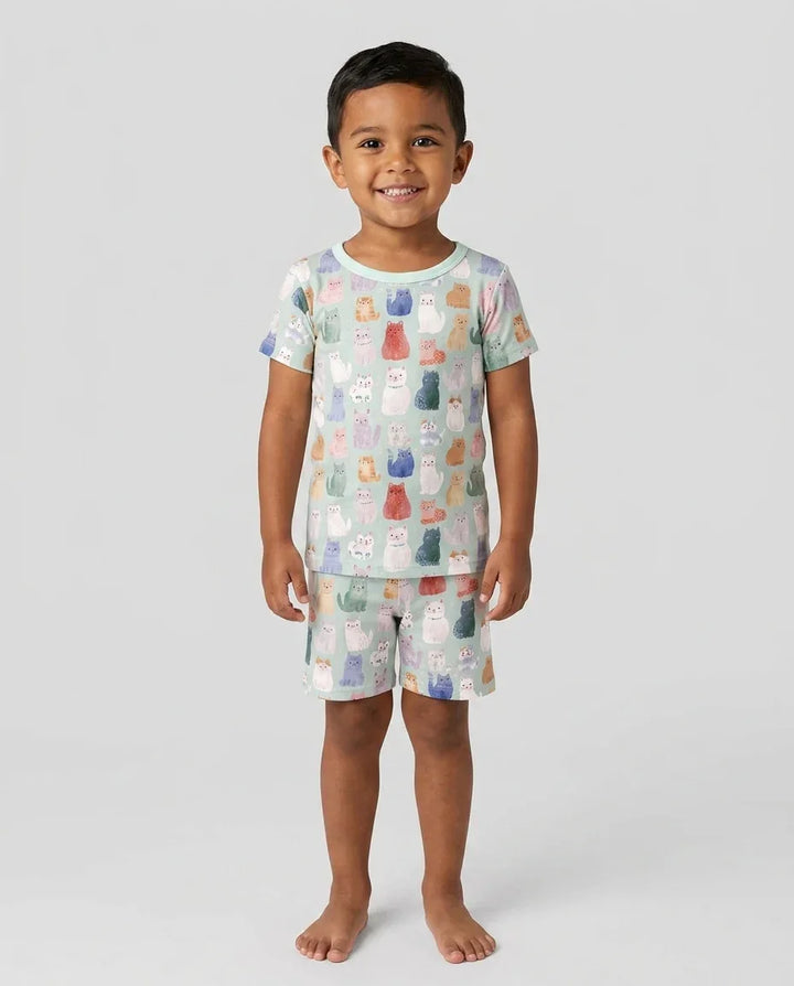 Template Zweiteiliges Pyjama-Set mit kurzen Ärmeln und Shorts