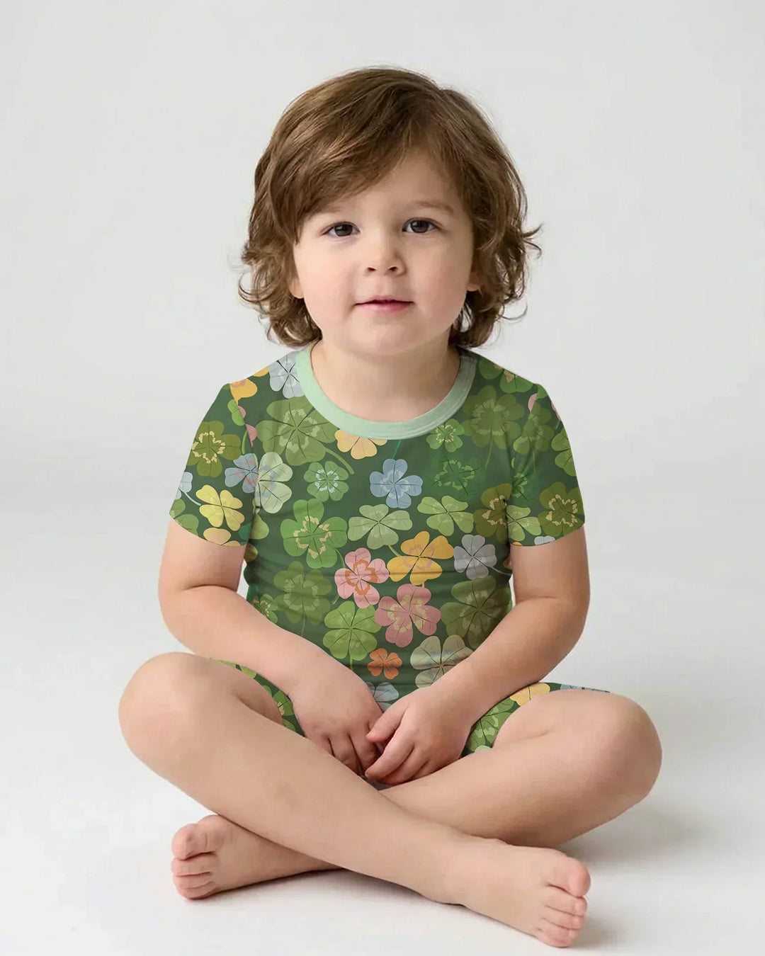 Zweiteiliges Pyjama-Set mit kurzen Ärmeln und Shorts im Sommer-Design