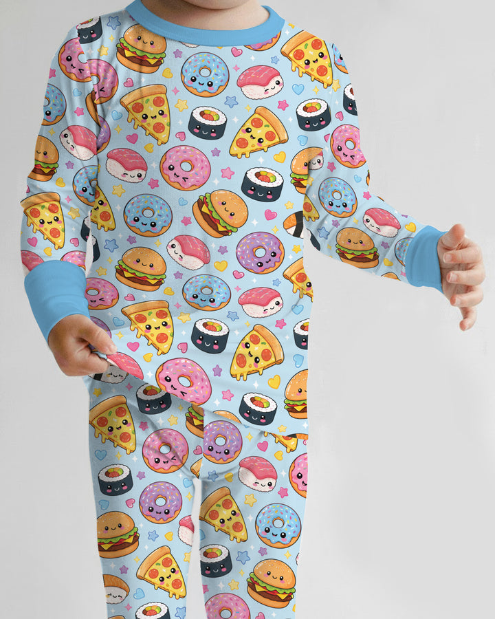 Zweiteiliges Langarm-Pyjama-Set mit Sommerfrüchten