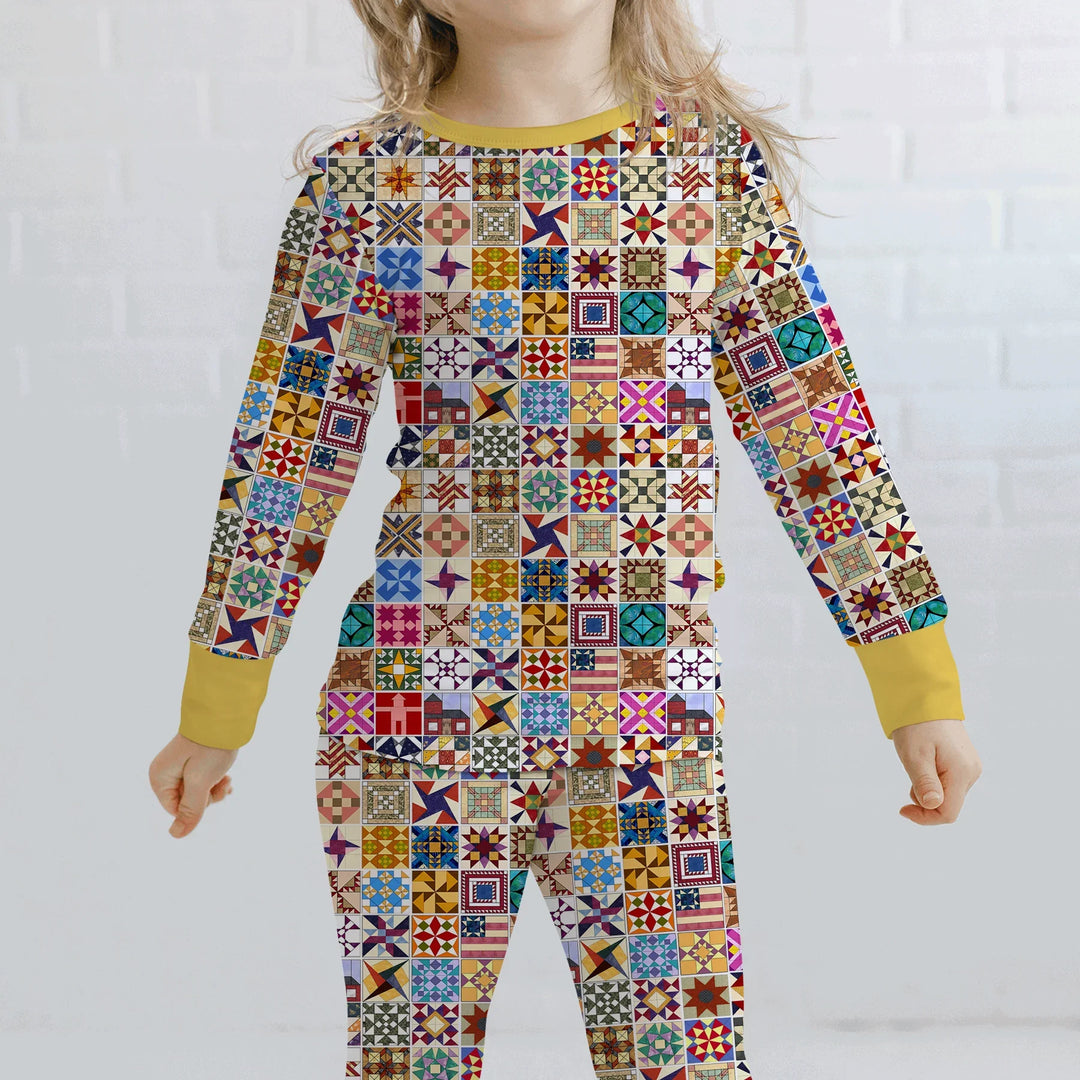 Zweiteiliges Langarm-Pyjama-Set mit Sommerfrüchten