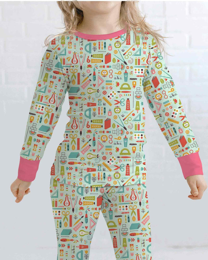 Zweiteiliges Langarm-Pyjama-Set mit Sommerfrüchten