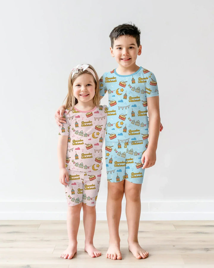Template Zweiteiliges Pyjama-Set mit kurzen Ärmeln und Shorts