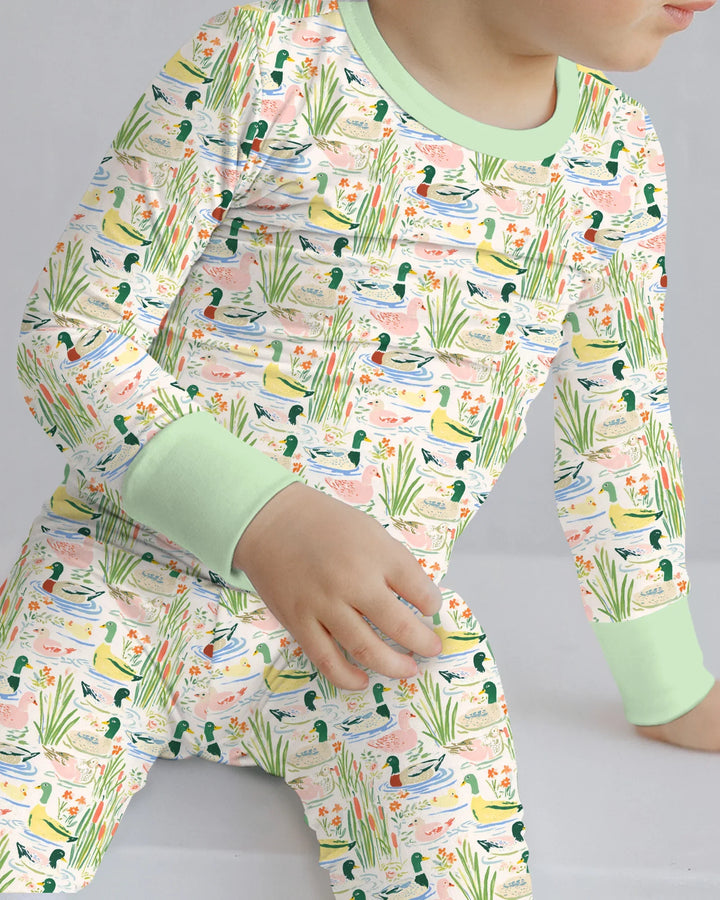 Zweiteiliges Langarm-Pyjama-Set mit Sommerfrüchten