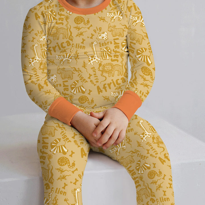 Zweiteiliges Langarm-Pyjama-Set mit Sommerfrüchten