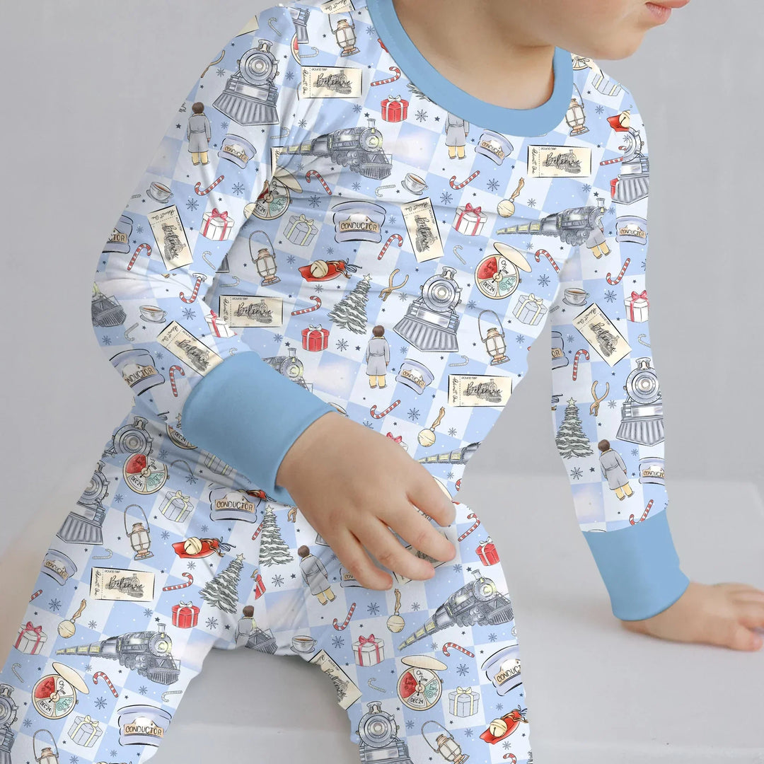 Zweiteiliges Langarm-Pyjama-Set mit Sommerfrüchten
