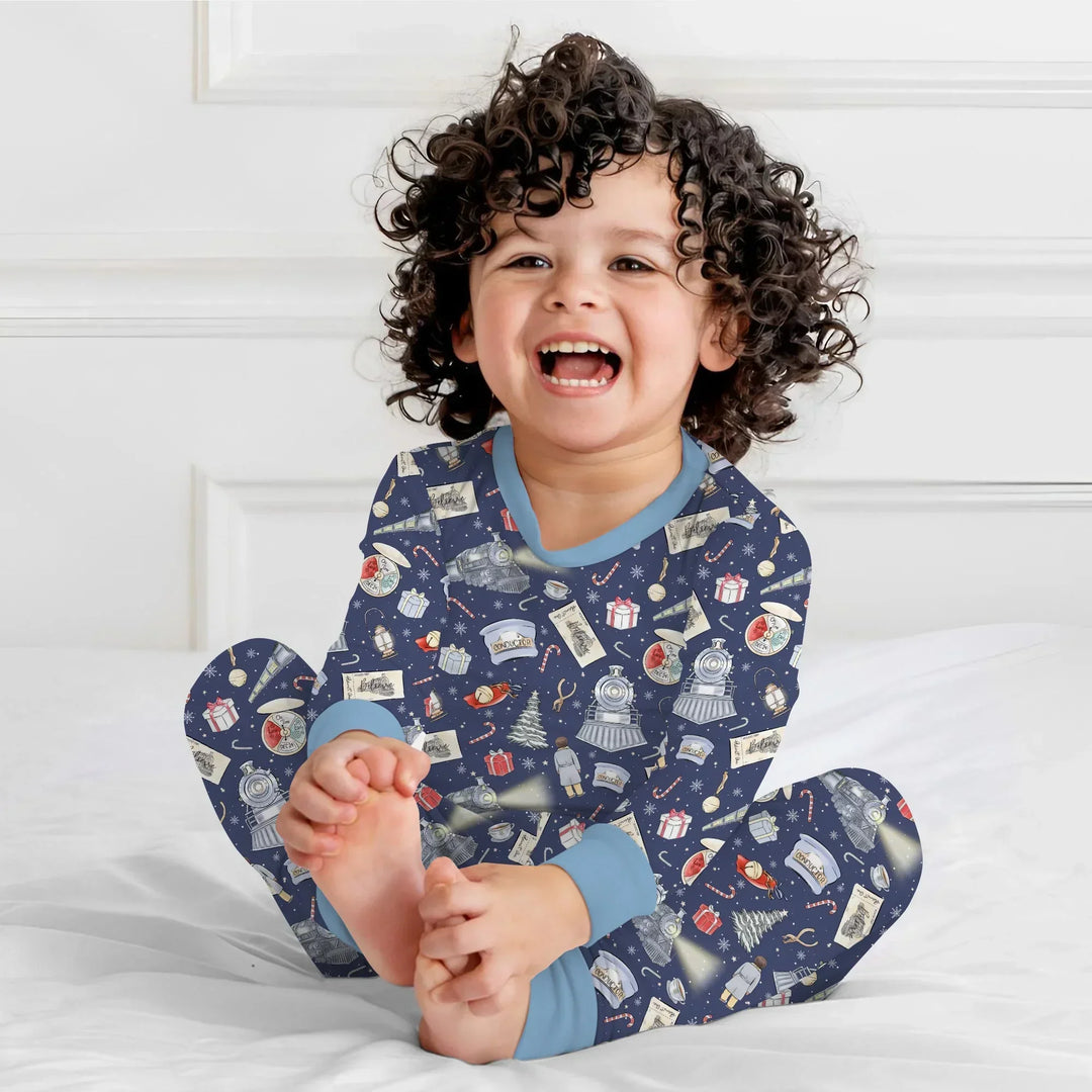 Zweiteiliges Langarm-Pyjama-Set mit Sommerfrüchten