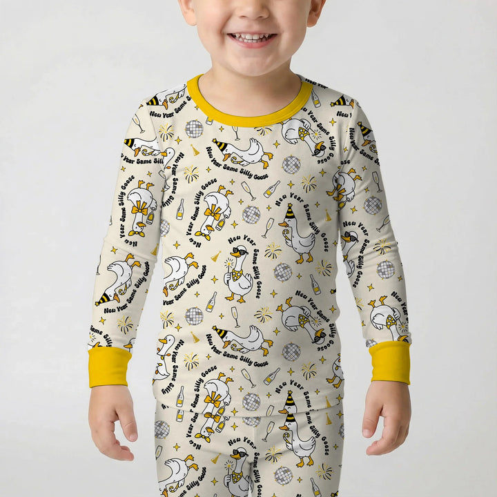 Zweiteiliges Langarm-Pyjama-Set mit Sommerfrüchten