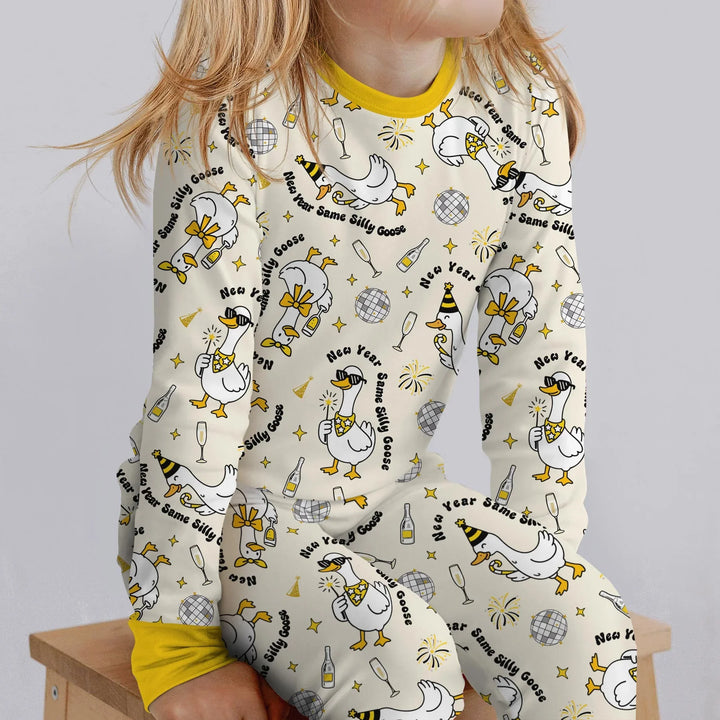 Zweiteiliges Langarm-Pyjama-Set mit Sommerfrüchten
