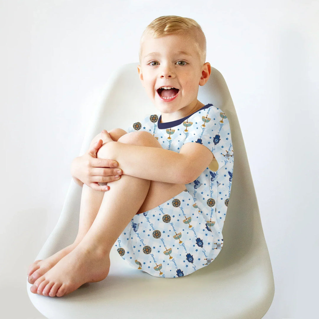 Template Zweiteiliges Pyjama-Set mit kurzen Ärmeln und Shorts