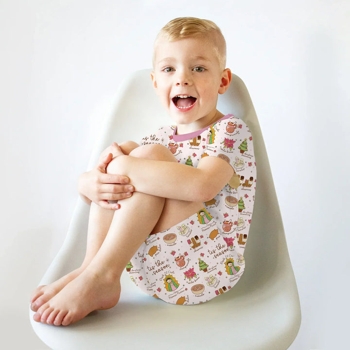 Template Zweiteiliges Pyjama-Set mit kurzen Ärmeln und Shorts