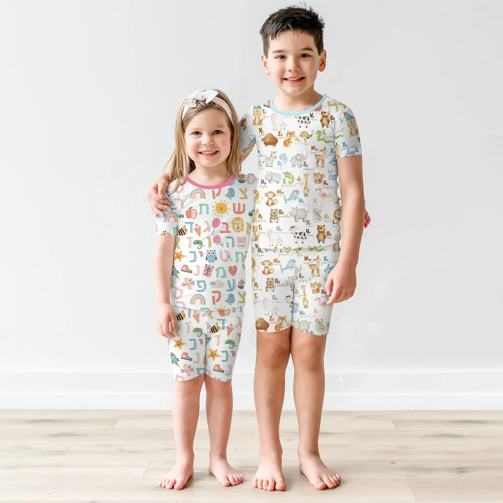 Zweiteiliges Pyjama-Set mit kurzen Ärmeln und Shorts im Sommer-Design