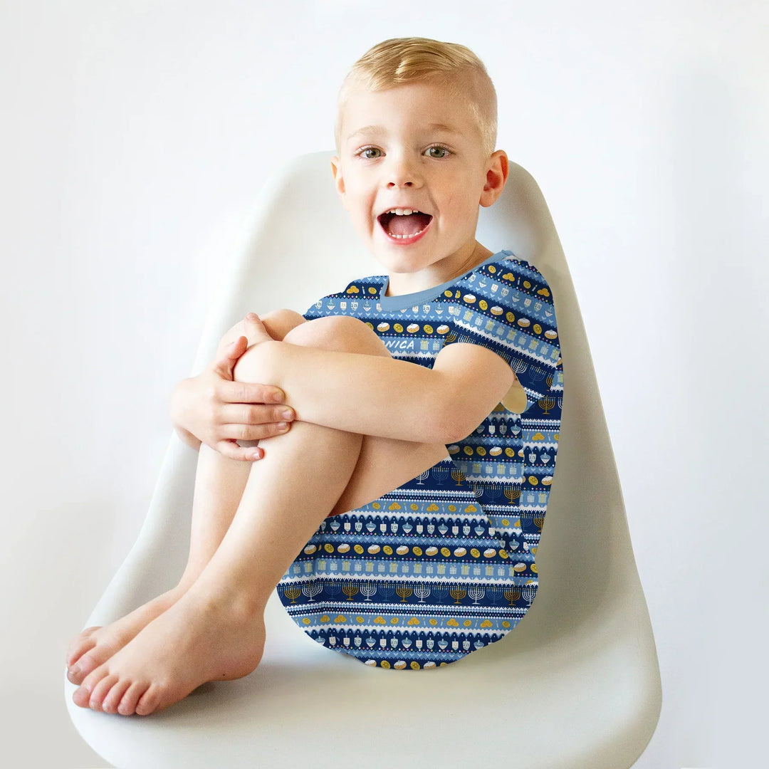 Template Zweiteiliges Pyjama-Set mit kurzen Ärmeln und Shorts