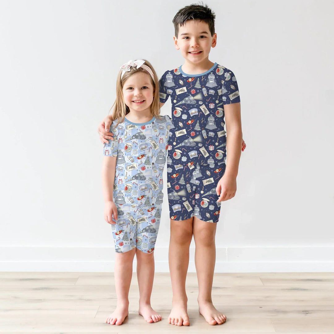Zweiteiliges Pyjama-Set mit kurzen Ärmeln und Shorts im Sommer-Design