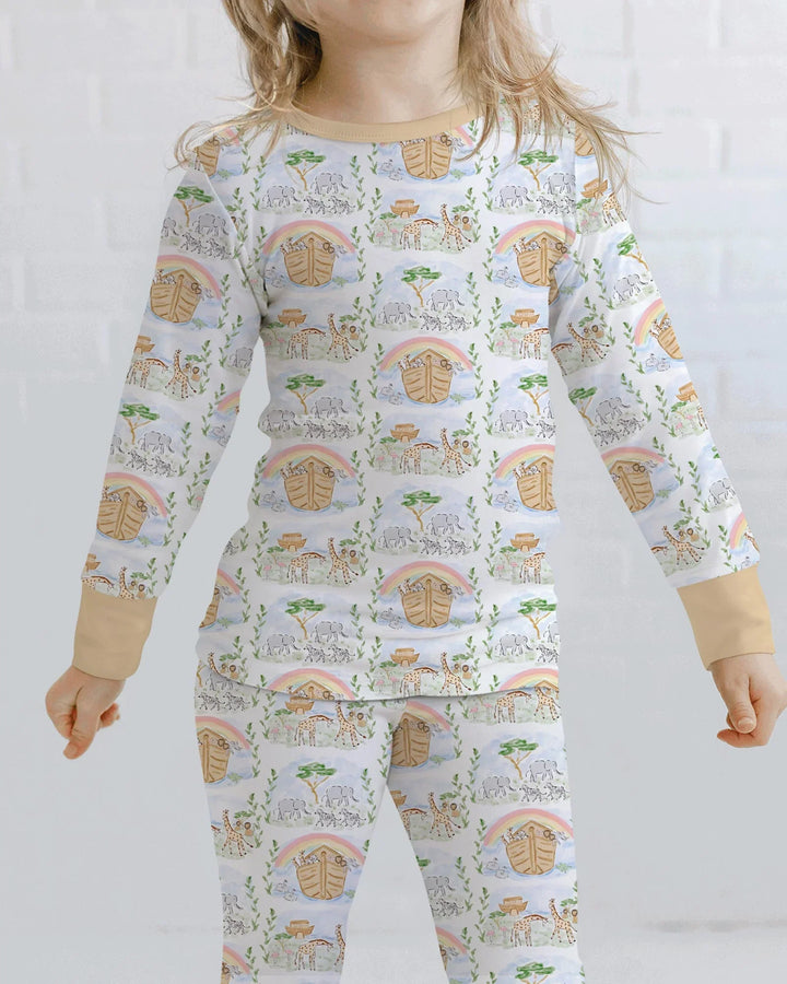 Zweiteiliges Langarm-Pyjama-Set mit Sommerfrüchten