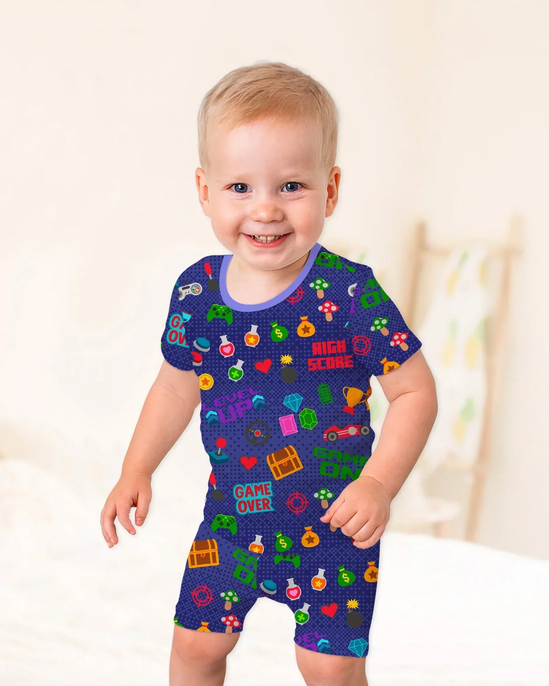 Template Zweiteiliges Pyjama-Set mit kurzen Ärmeln und Shorts