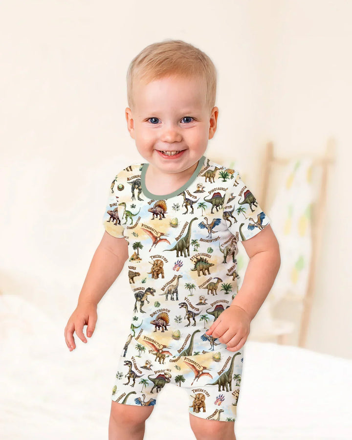 Template Zweiteiliges Pyjama-Set mit kurzen Ärmeln und Shorts