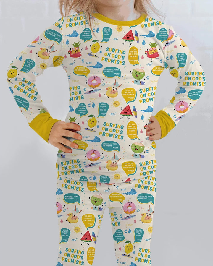 Zweiteiliges Langarm-Pyjama-Set mit Sommerfrüchten