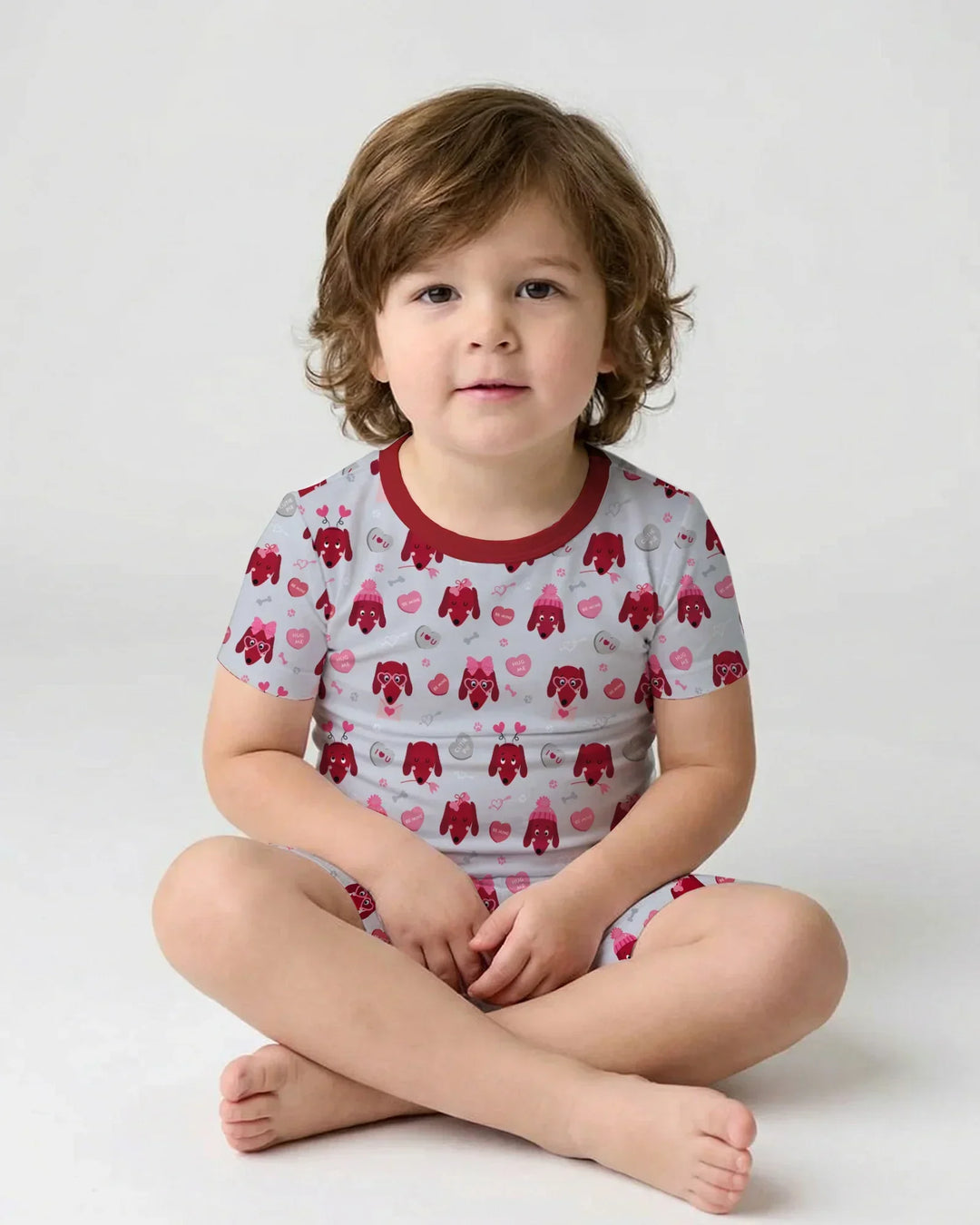 Template Zweiteiliges Pyjama-Set mit kurzen Ärmeln und Shorts