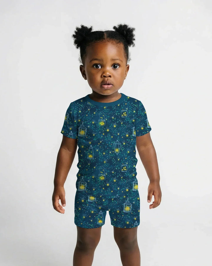 Template Zweiteiliges Pyjama-Set mit kurzen Ärmeln und Shorts