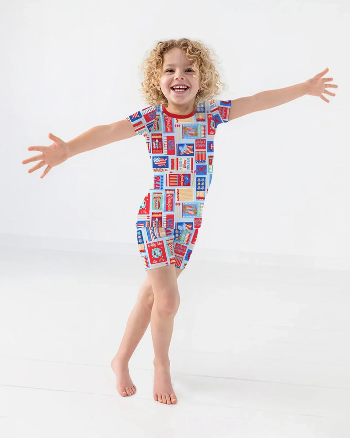 Template Zweiteiliges Pyjama-Set mit kurzen Ärmeln und Shorts