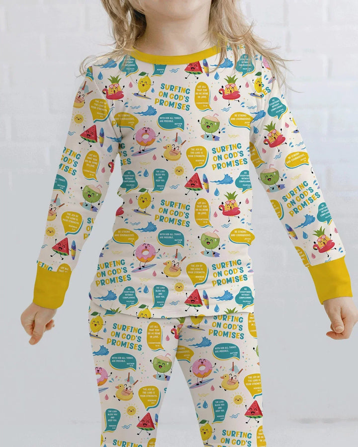 Zweiteiliges Langarm-Pyjama-Set mit Sommerfrüchten