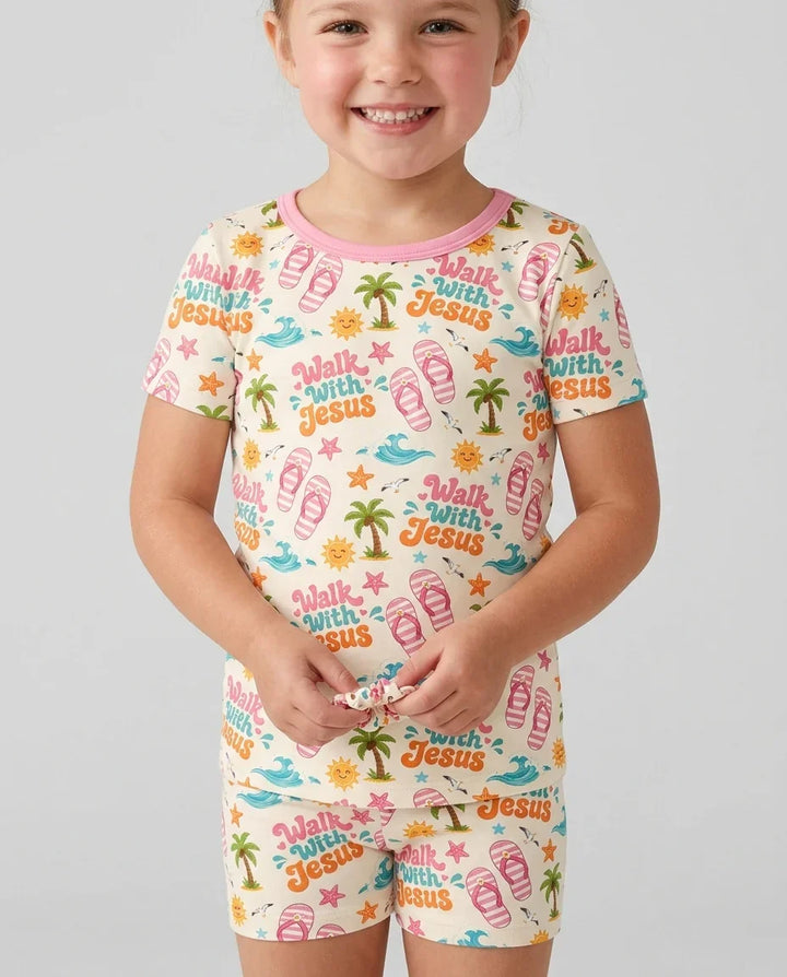 Template Zweiteiliges Pyjama-Set mit kurzen Ärmeln und Shorts