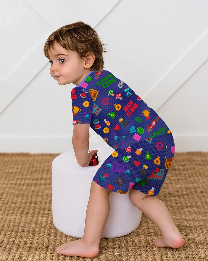 Template Zweiteiliges Pyjama-Set mit kurzen Ärmeln und Shorts