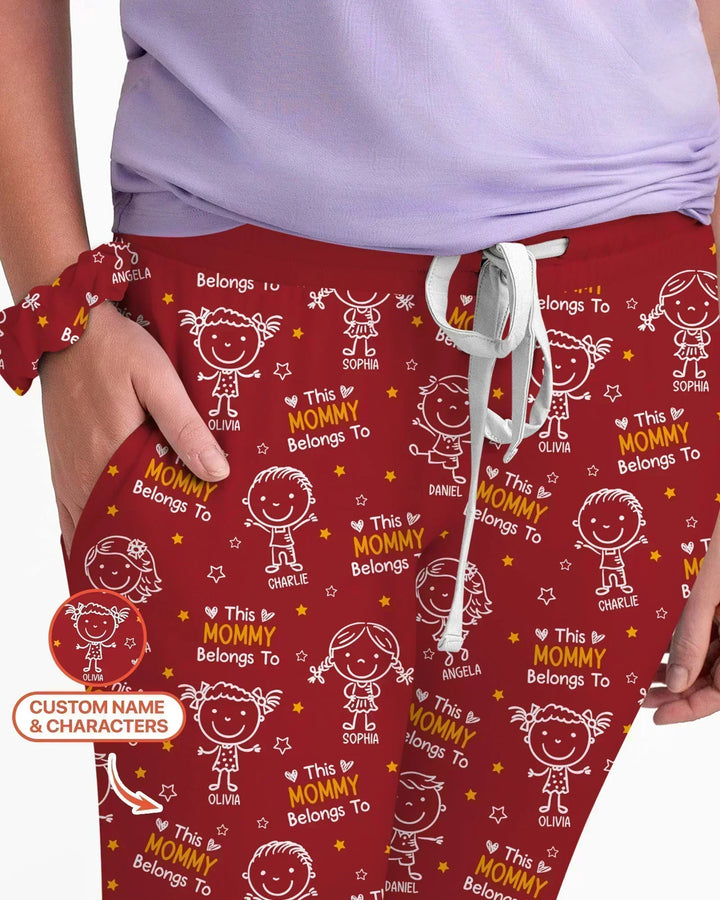 Personalisierter Name „Diese Mama gehört zu“ Doodle Bambus Damen Pyjama-Set