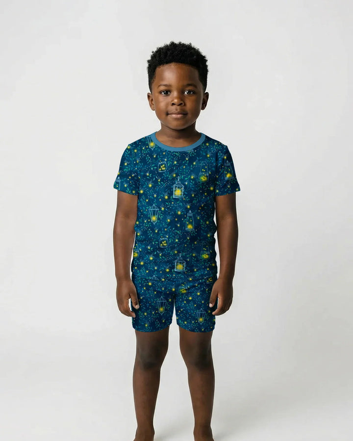 Template Zweiteiliges Pyjama-Set mit kurzen Ärmeln und Shorts
