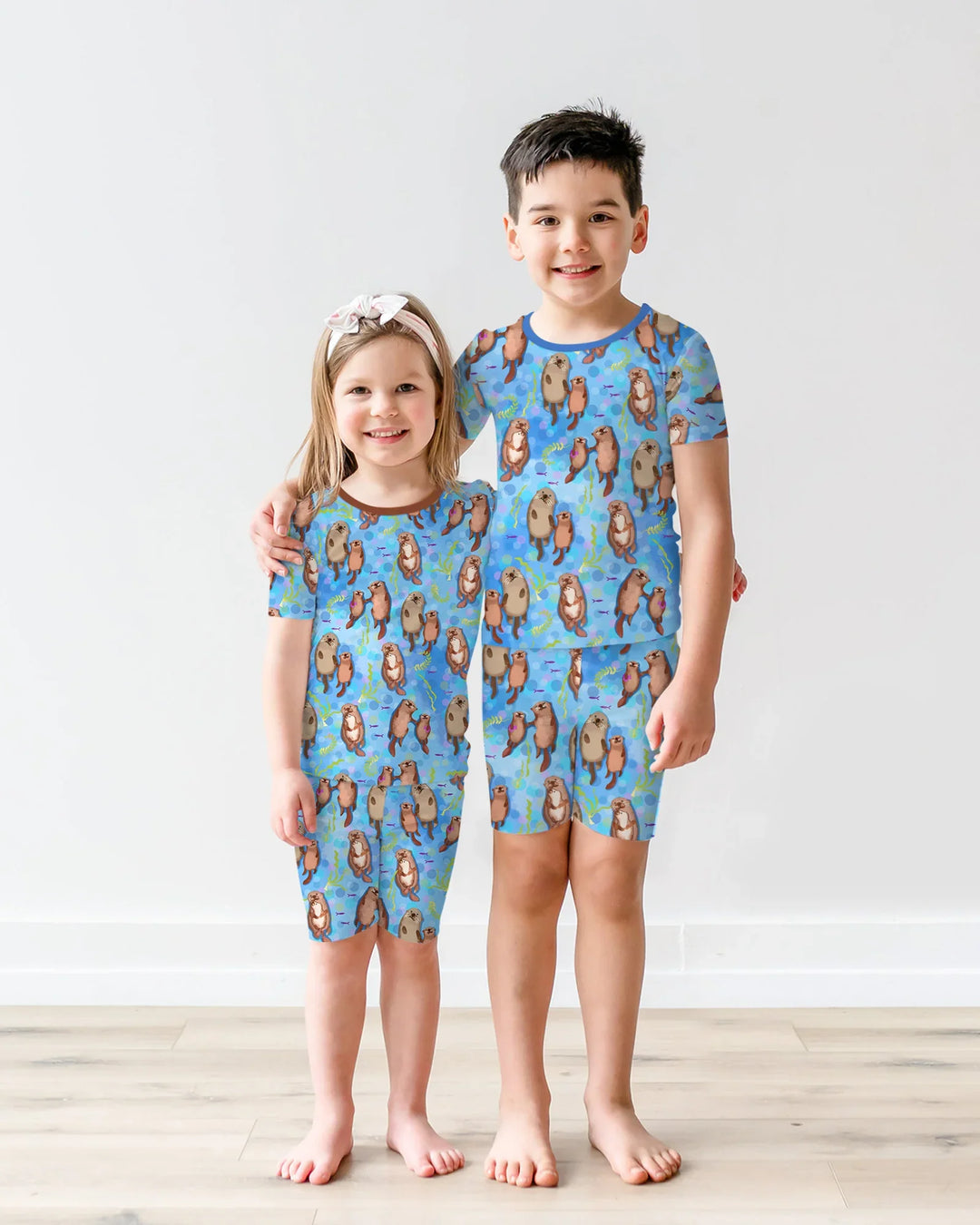 Template Zweiteiliges Pyjama-Set mit kurzen Ärmeln und Shorts