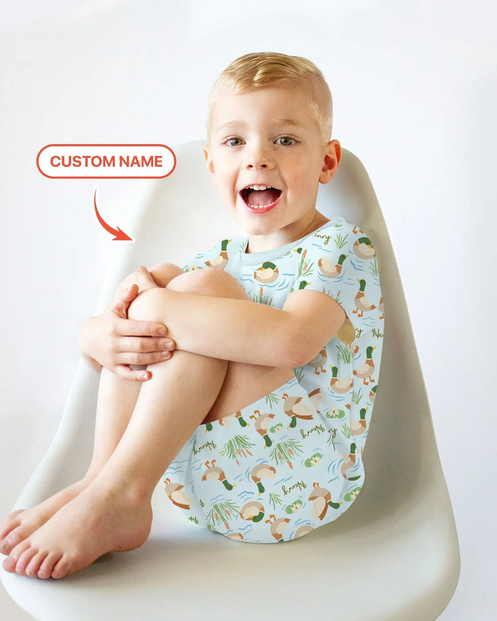 Zweiteiliges Pyjama-Set mit kurzen Ärmeln und Shorts im Sommer-Design