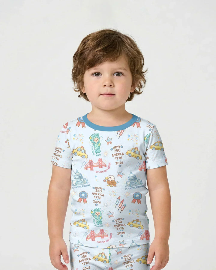 Template Zweiteiliges Pyjama-Set mit kurzen Ärmeln und Shorts