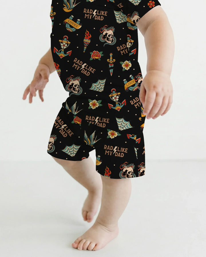 Template Zweiteiliges Pyjama-Set mit kurzen Ärmeln und Shorts