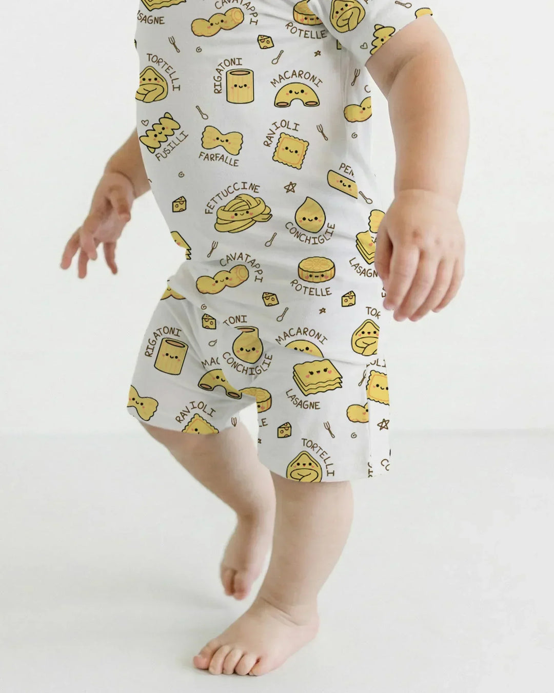 Template Zweiteiliges Pyjama-Set mit kurzen Ärmeln und Shorts