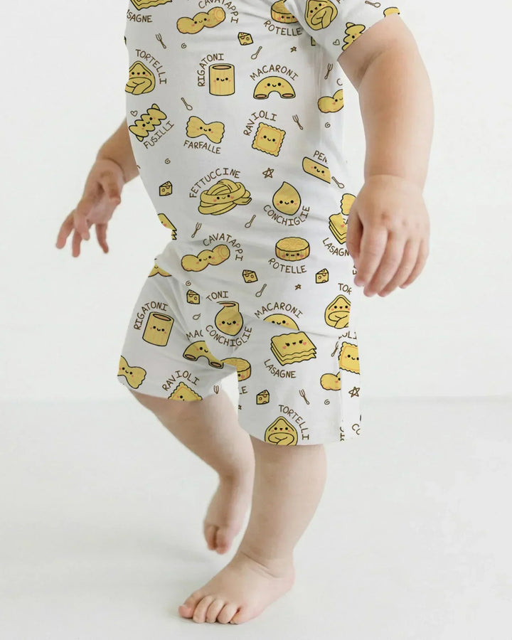 Template Zweiteiliges Pyjama-Set mit kurzen Ärmeln und Shorts