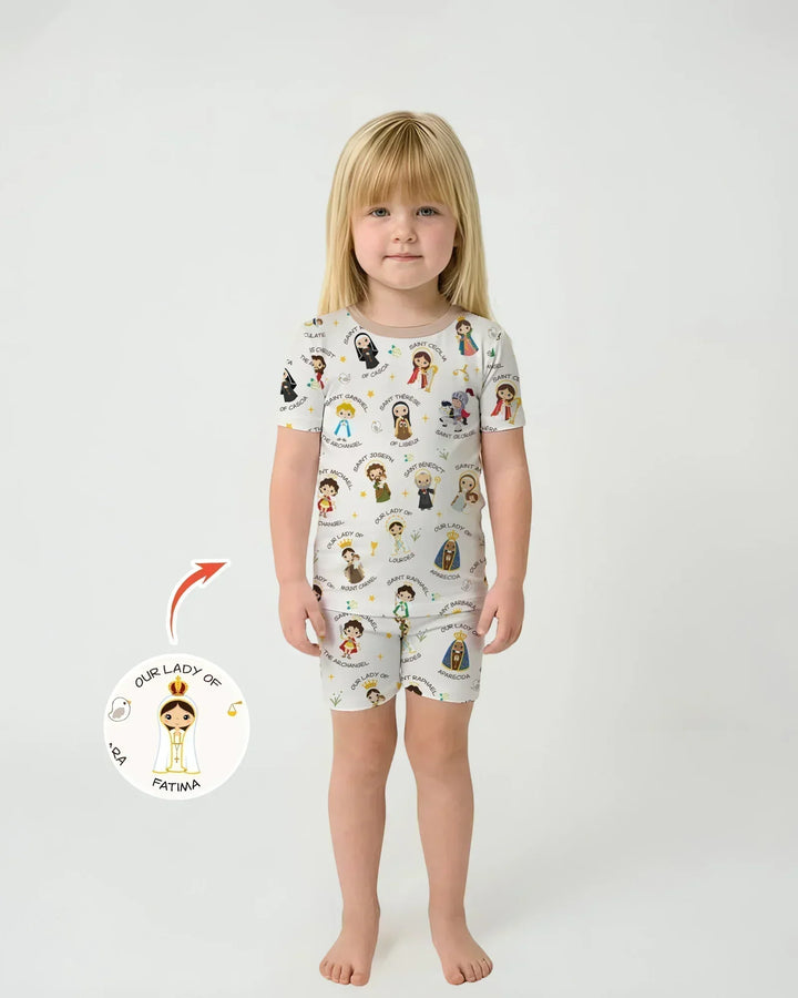 Template Zweiteiliges Pyjama-Set mit kurzen Ärmeln und Shorts