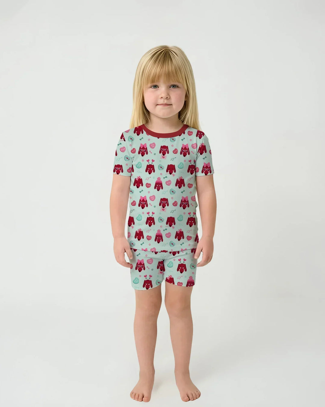 Template Zweiteiliges Pyjama-Set mit kurzen Ärmeln und Shorts