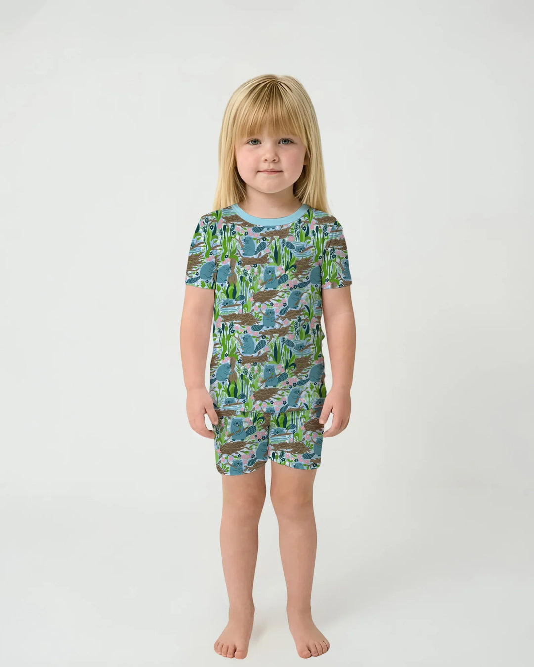 Template Zweiteiliges Pyjama-Set mit kurzen Ärmeln und Shorts