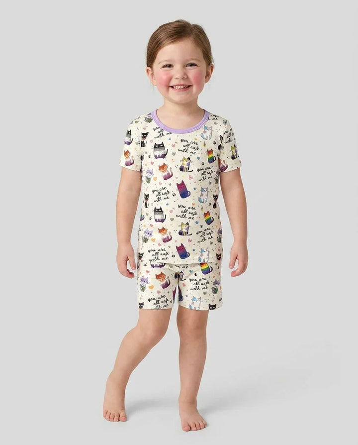 Template Zweiteiliges Pyjama-Set mit kurzen Ärmeln und Shorts