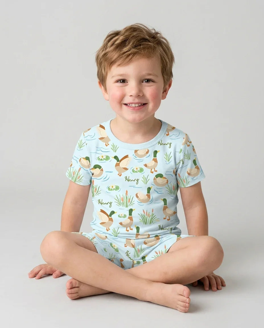 Zweiteiliges Pyjama-Set mit kurzen Ärmeln und Shorts im Sommer-Design