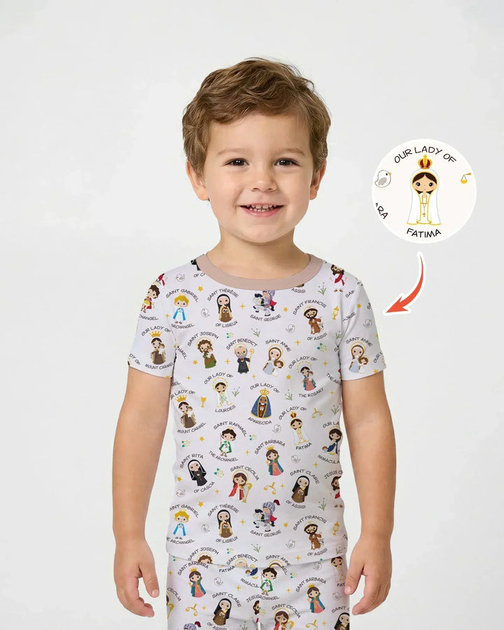 Template Zweiteiliges Pyjama-Set mit kurzen Ärmeln und Shorts