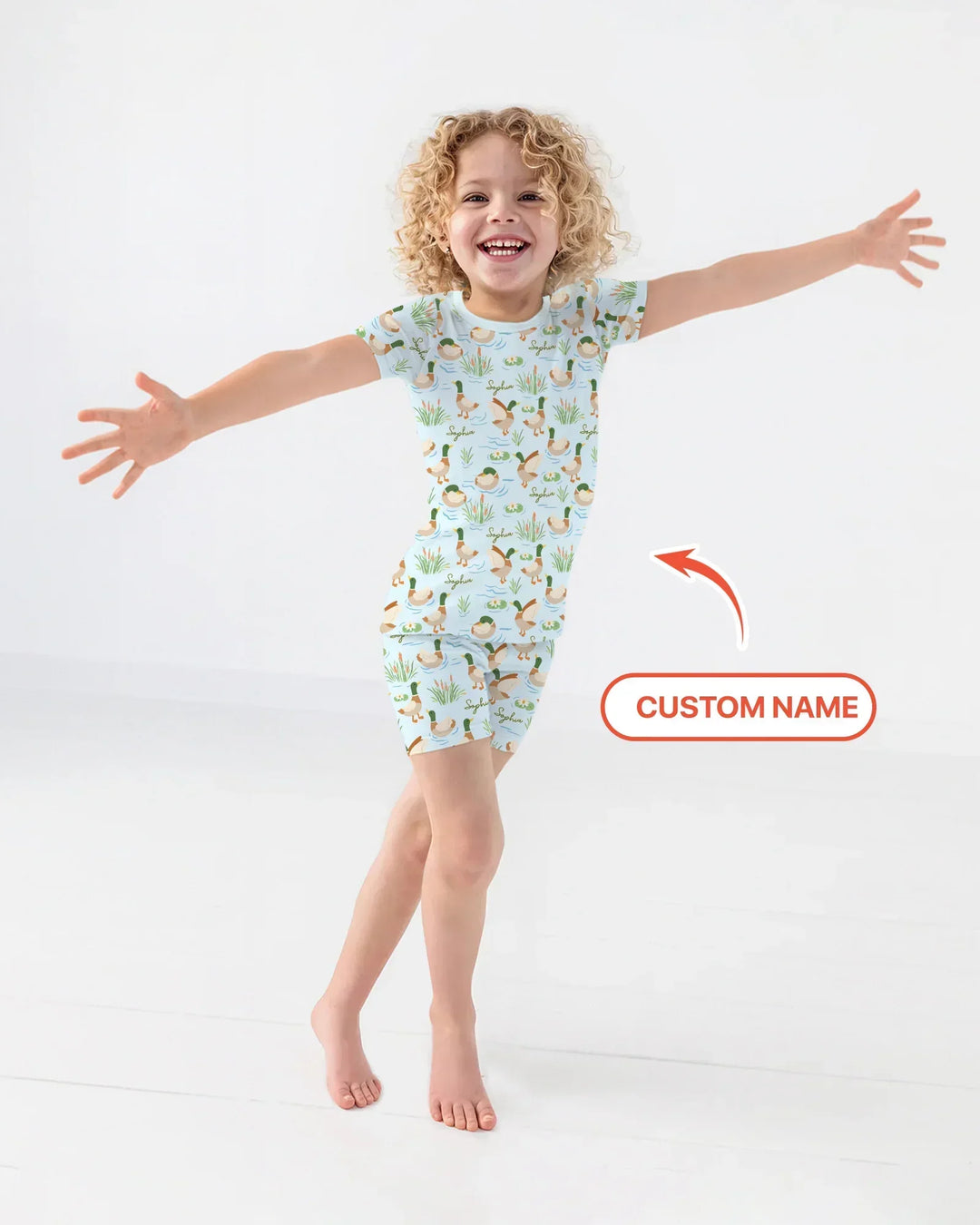 Zweiteiliges Pyjama-Set mit kurzen Ärmeln und Shorts im Sommer-Design