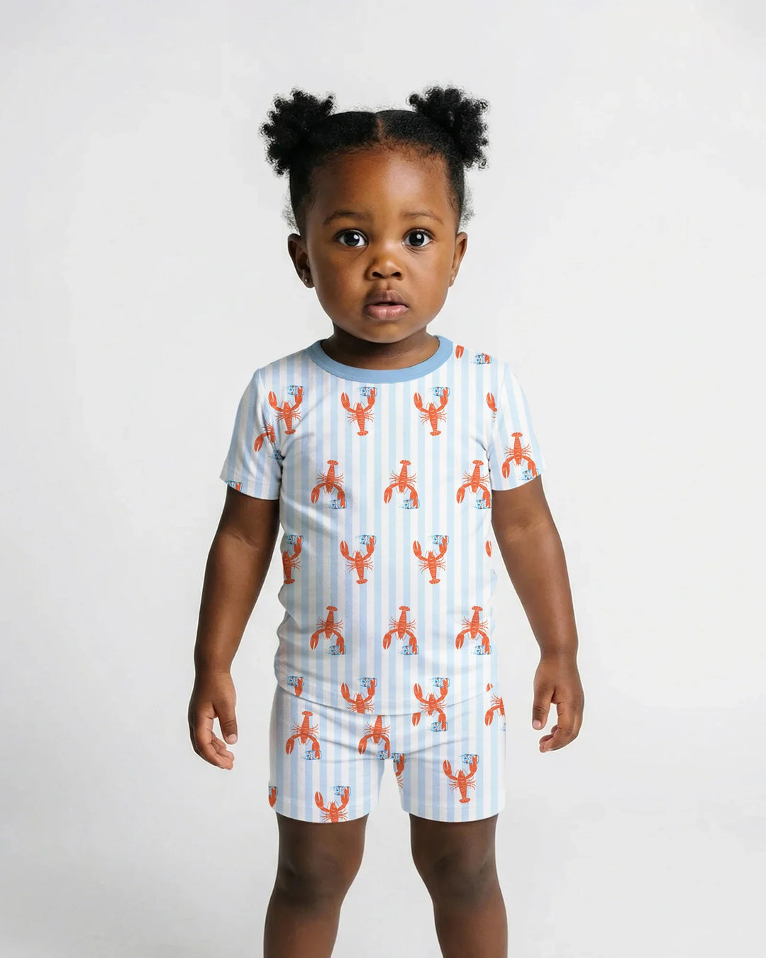Zweiteiliges Pyjama-Set mit kurzen Ärmeln und Shorts im Sommer-Design