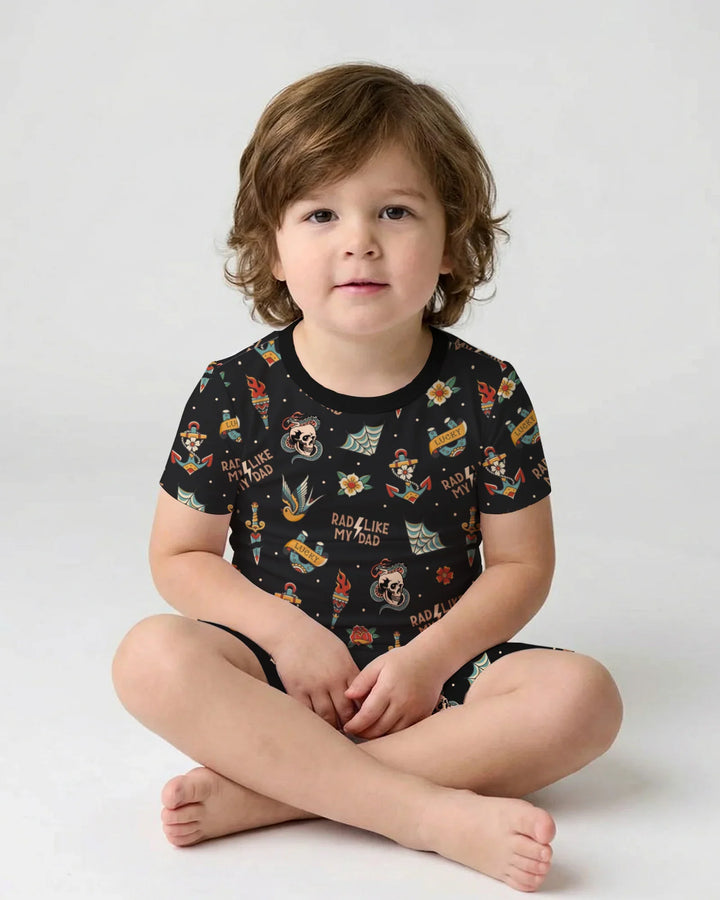Template Zweiteiliges Pyjama-Set mit kurzen Ärmeln und Shorts