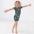 Template Zweiteiliges Pyjama-Set mit kurzen Ärmeln und Shorts