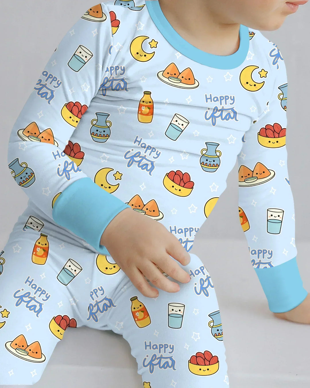 Zweiteiliges Langarm-Pyjama-Set mit Sommerfrüchten