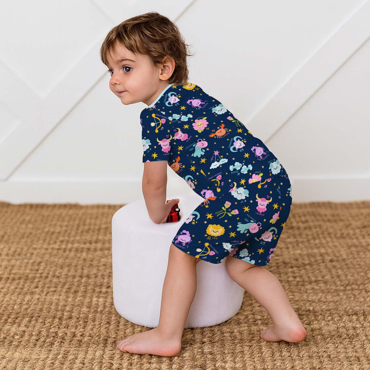 Zweiteiliges Pyjama-Set mit kurzen Ärmeln und Shorts im Sommer-Design