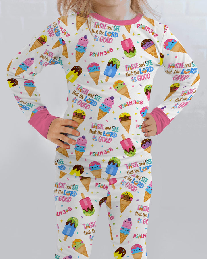 Zweiteiliges Langarm-Pyjama-Set mit Sommerfrüchten