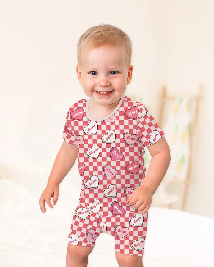 Template Zweiteiliges Pyjama-Set mit kurzen Ärmeln und Shorts